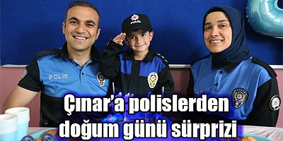Kars'ta 4 yaşındaki Çınar'a polislerden sürpriz doğum günü