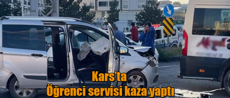 Kars'ta Öğrenci Servisi Kaza Yaptı 